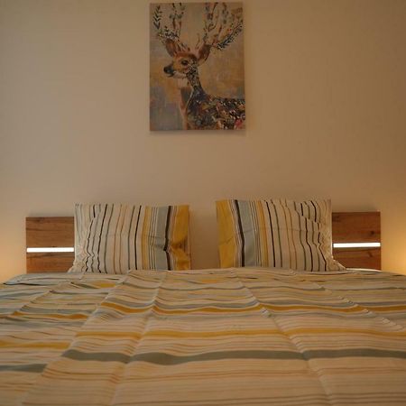 Holiday Apartman With Free Parking Ráb Exteriér fotografie